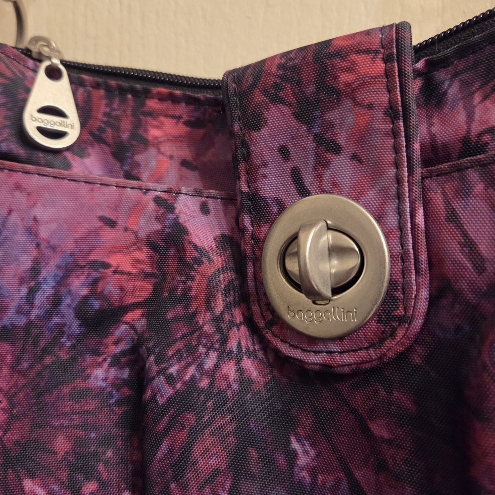 Baggallini Sorrento RFID Hobo Bag in Orchid Tie-Dye - Picture 2 of 9